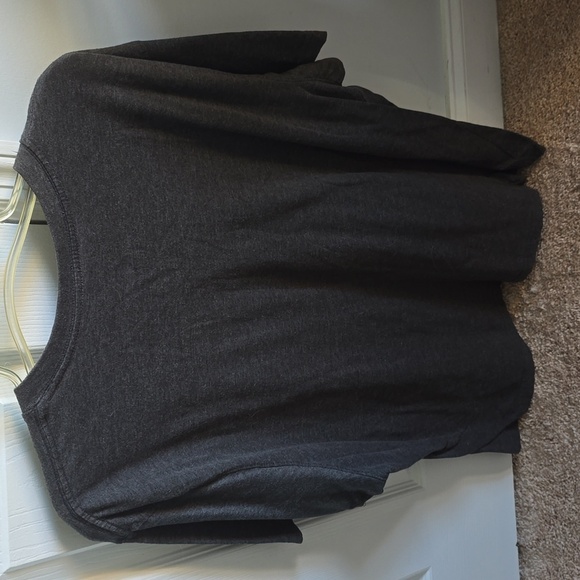 EUC Ralph Lauren V neck tee - Picture 3 of 3